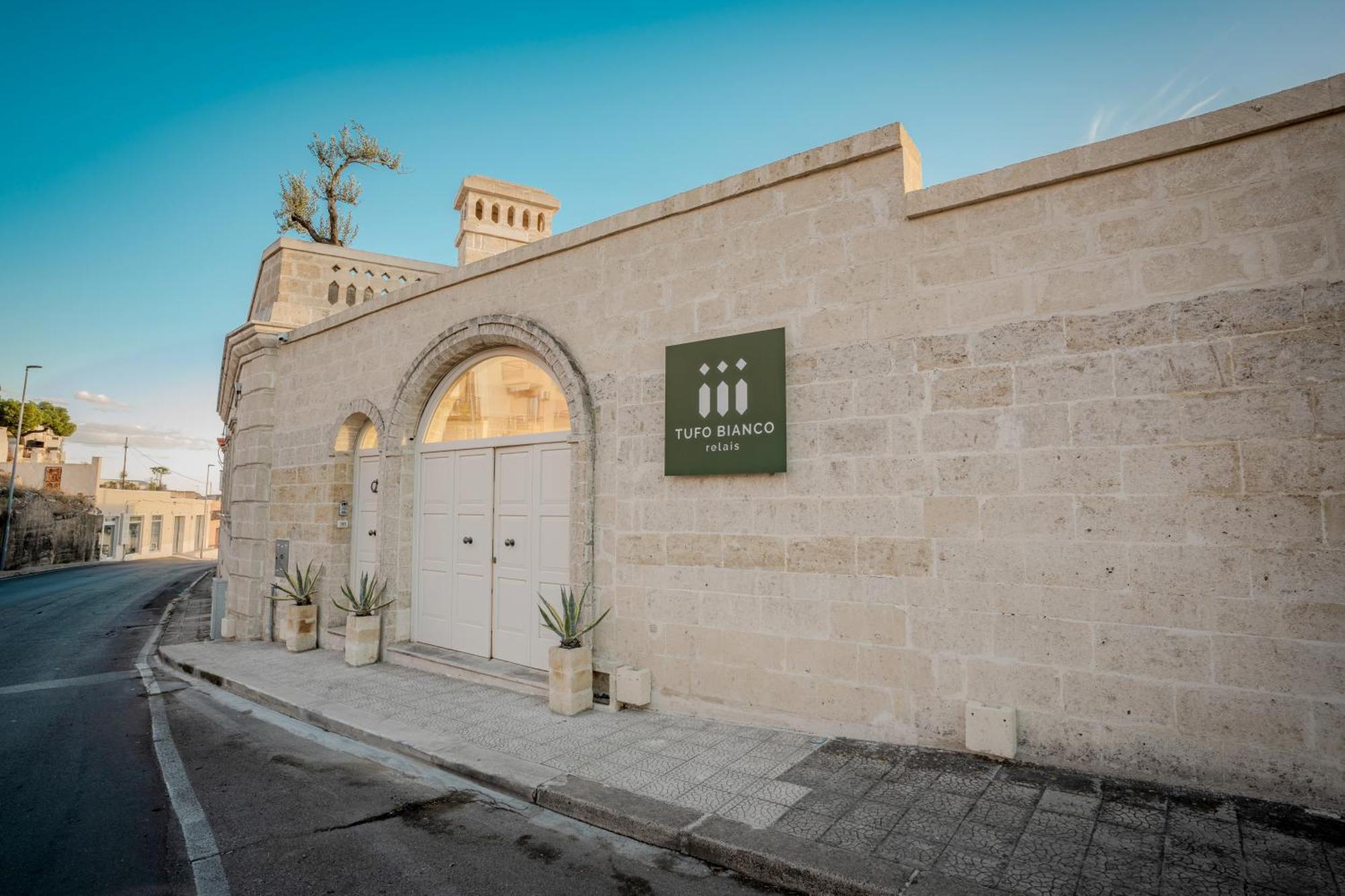 Tufo Bianco Relais Bed & Breakfast Massafra Exterior photo
