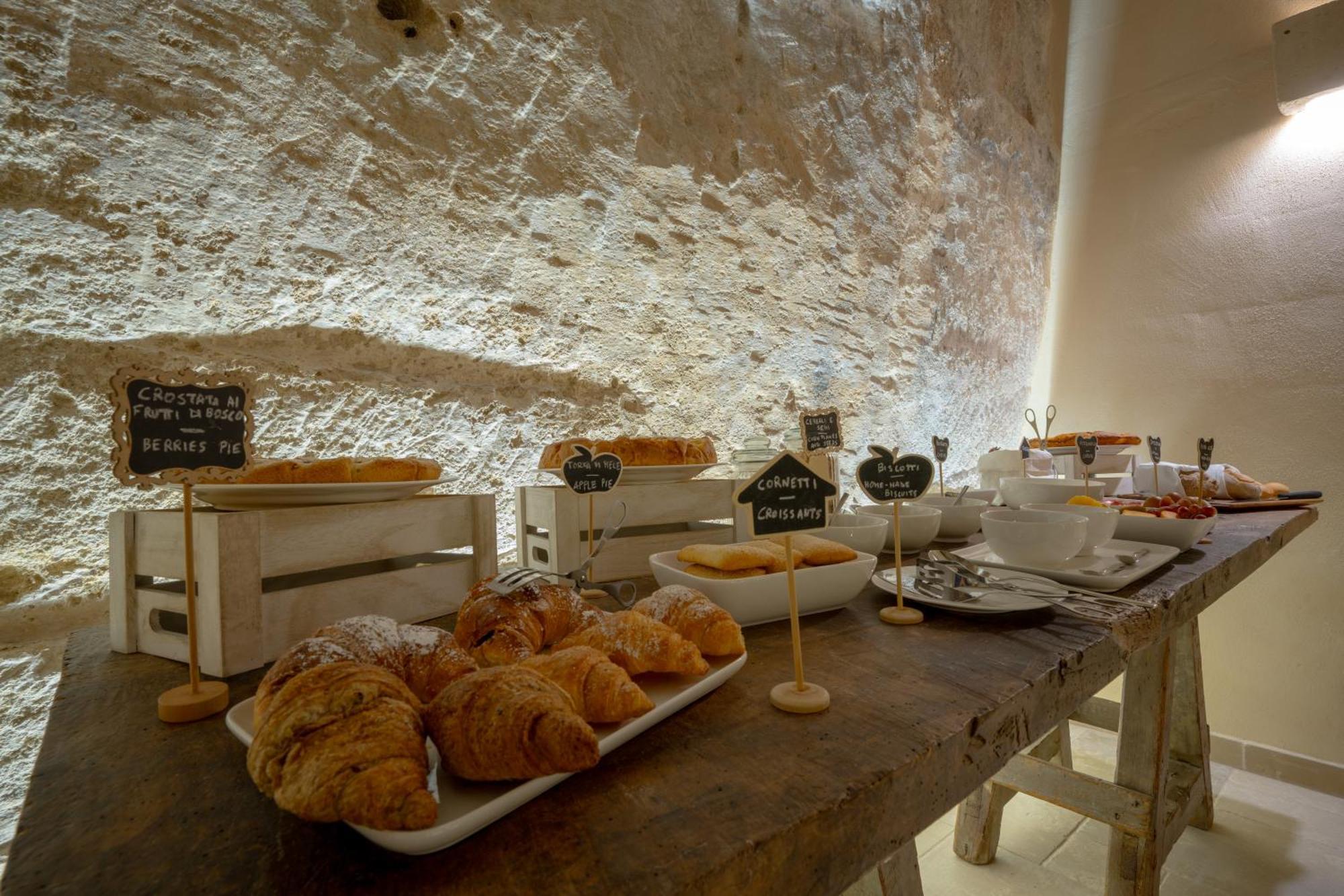 Tufo Bianco Relais Bed & Breakfast Massafra Exterior photo