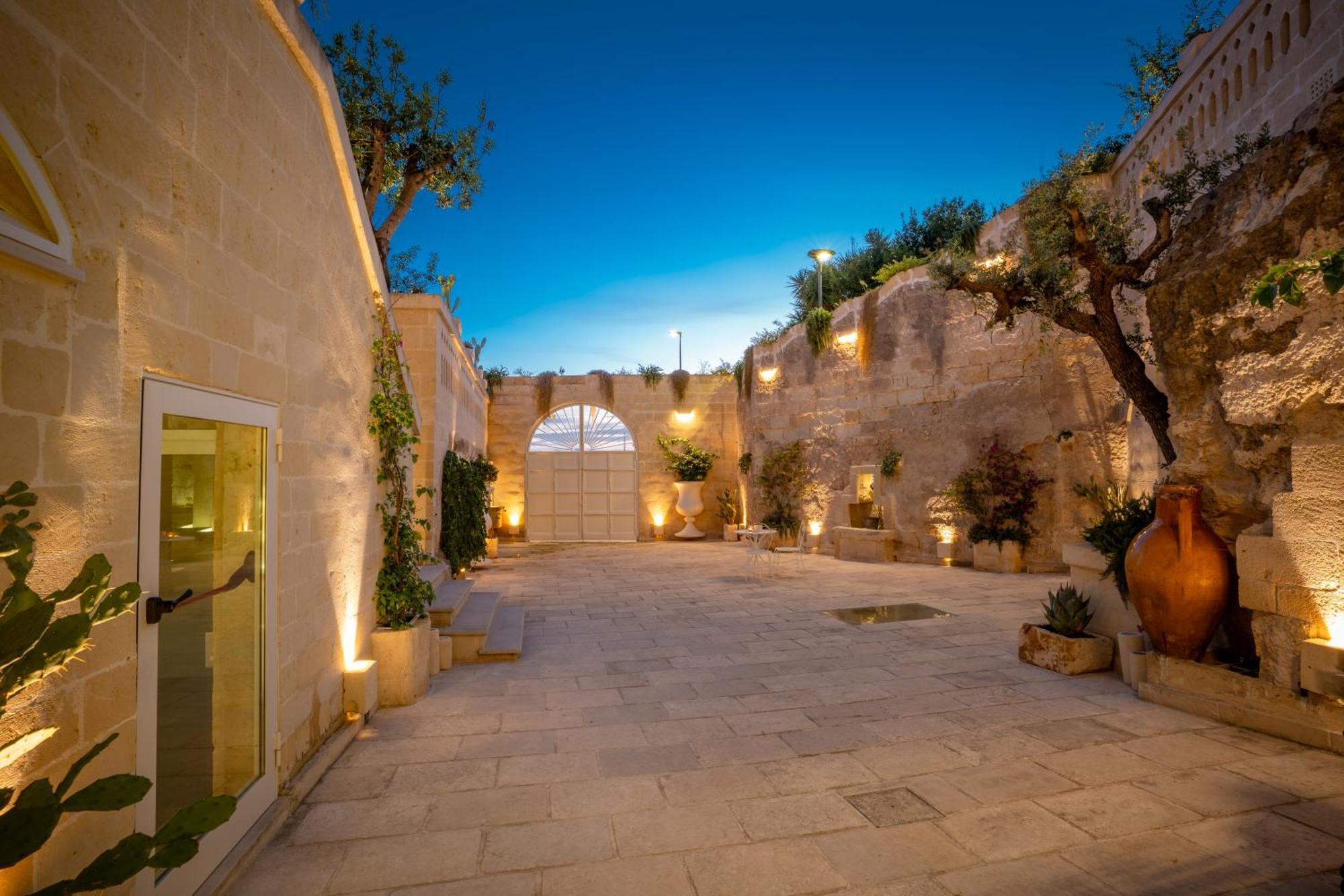 Tufo Bianco Relais Bed & Breakfast Massafra Exterior photo